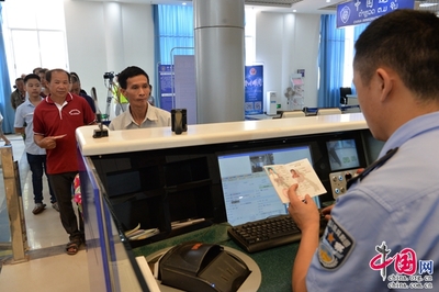 磨憨邊檢站開通“一帶一路”專用通道，為國際合作注入新動能